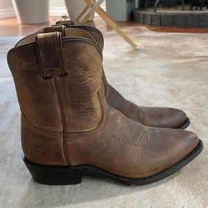 Frye Bills short boots. Size 7.5. Like new.